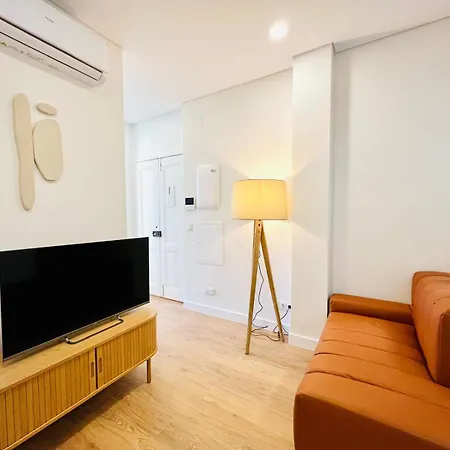 Апартаменти Ata Chic Flats Executive *